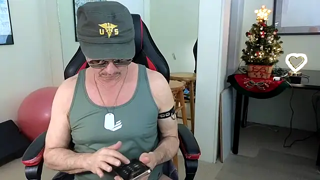 Snapshot of hotdadbod chatting on December 2024 09:26:02 PM hotdadbod online show from December 2024 09:26:02 PM