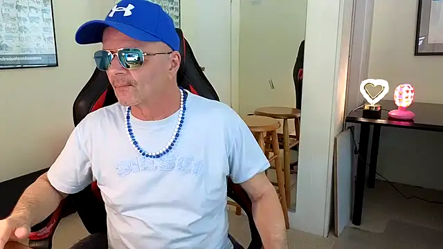 Snapshot of hotdadbod chatting on January 2025 09:40:02 PM hotdadbod online show from January 2025 09:40:02 PM