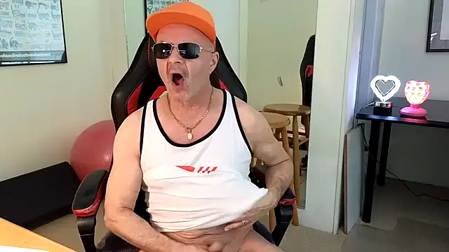 Snapshot of hotdadbod chatting on January 2025 09:28:01 PM hotdadbod online show from January 2025 09:28:01 PM