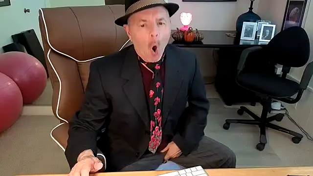 Snapshot of hotdadbod chatting on November 2025 09:37:02 PM hotdadbod online show from November 2025 09:37:02 PM