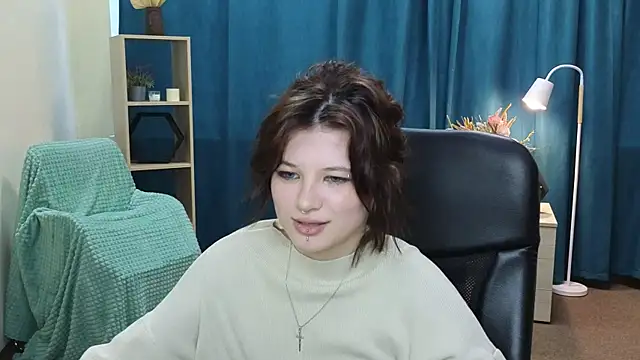 AlesiaPeasel online show from May 2026 09:05:01 AM