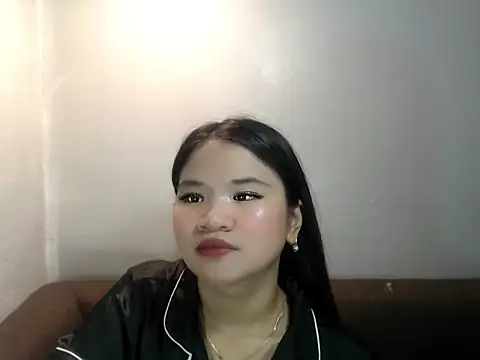 Snapshot of xLovelyMaxinex chatting on May 2026 09:27:02 AM xLovelyMaxinex online show from May 2026 09:27:02 AM