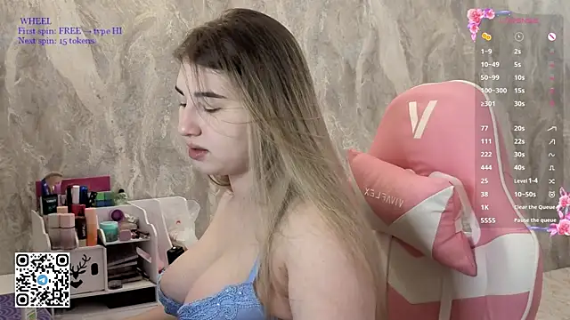 Snapshot of softiekitty chatting on June 2026 12:22:02 PM softiekitty online show from June 2026 12:22:02 PM