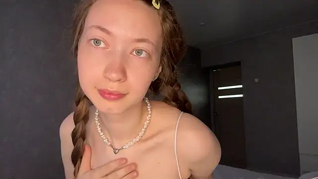 Emily Mur  online show from May 2026 05:14:02 AM