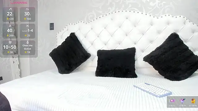 Snapshot of LilithBoneth chatting on June 2026 08:33:01 PM LilithBoneth online show from June 2026 08:33:01 PM