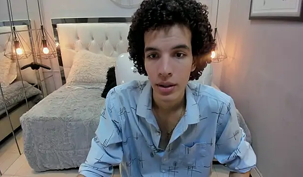 Snapshot of felix_haze chatting on May 2026 05:30:02 PM felix haze online show from May 2026 05:30:02 PM