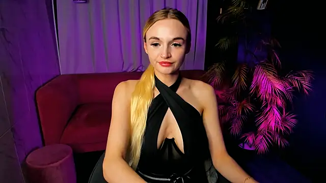 Snapshot of Mila__Lux chatting on July 2026 08:48:02 PM Mila Lux online show from July 2026 08:48:02 PM