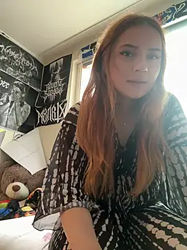 KiraMayson online show from May 2026 12:34:01 PM