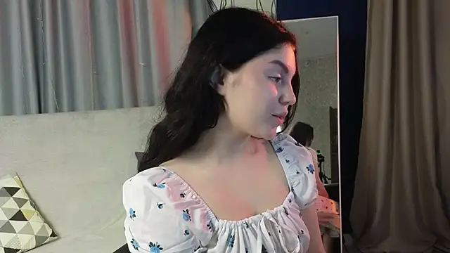 Snapshot of lollyy_pop chatting on June 2026 01:32:01 AM lollyy pop online show from June 2026 01:32:01 AM