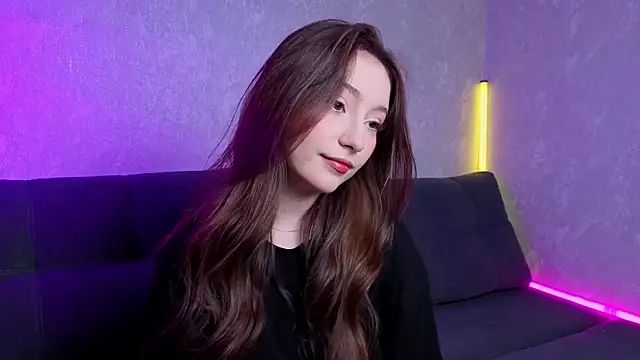 Snapshot of LunariaLive chatting on June 2026 10:25:01 AM LunariaLive online show from June 2026 10:25:01 AM