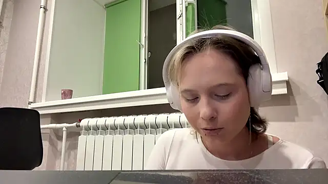 Snapshot of CuteLilit chatting on June 2026 08:08:01 PM CuteLilit online show from June 2026 08:08:01 PM