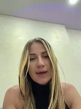 Snapshot of AnnaMist_ chatting on July 2026 04:47:01 PM AnnaMist online show from July 2026 04:47:01 PM