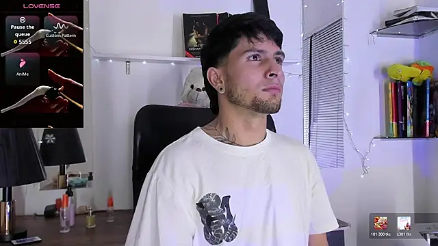 StefanoBigCock online show from May 2026 07:42:01 PM