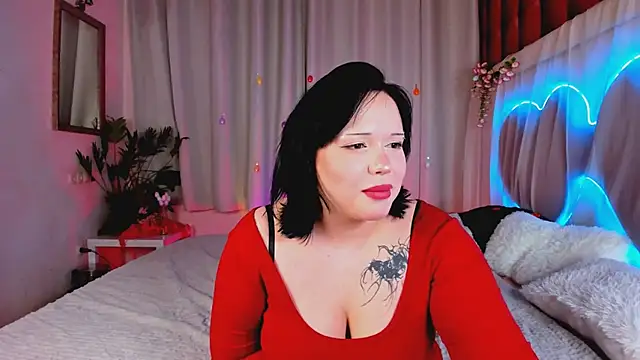 Snapshot of KittyNuarr chatting on May 2026 01:32:02 PM KittyNuarr online show from May 2026 01:32:02 PM