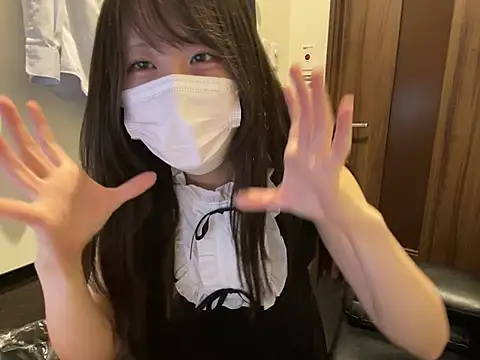 Snapshot of miniminimo_o chatting on June 2026 10:19:01 AM miniminimo o online show from June 2026 10:19:01 AM