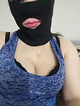 Selinssyy online show from May 2026 11:00:01 PM