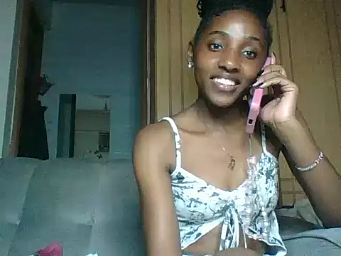 Snapshot of Velvet_peach chatting on May 2026 09:43:01 PM Velvet peach online show from May 2026 09:43:01 PM