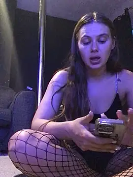 Snapshot of stonettequeenn chatting on May 2026 03:24:01 AM stonettequeenn online show from May 2026 03:24:01 AM