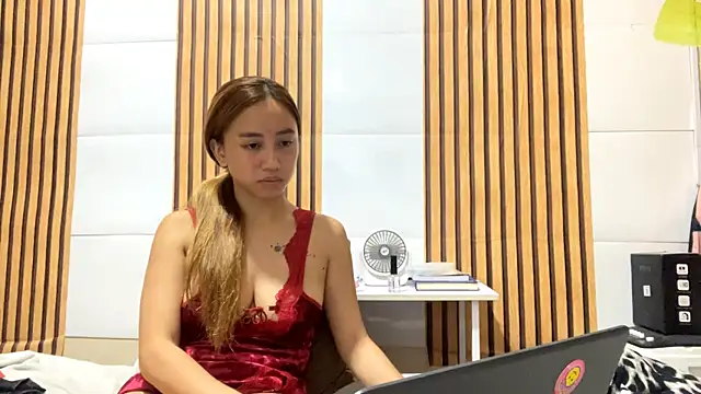Snapshot of GiselleRina chatting on July 2026 04:15:01 AM GiselleRina online show from July 2026 04:15:01 AM
