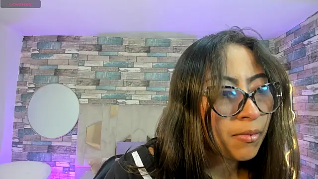 Amhira Tay online show from June 2026 07:12:02 PM