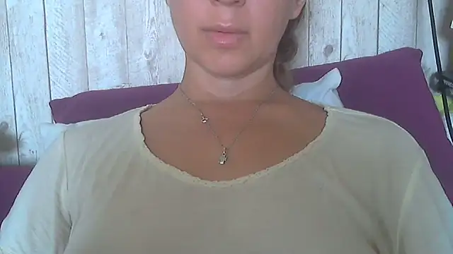 Bella--White online show from June 2026 05:39:01 AM
