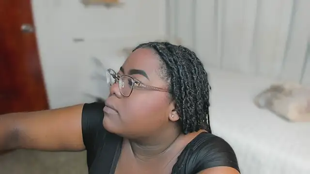Snapshot of Ayanaa_Ebony_ chatting on June 2026 11:19:02 AM Ayanaa Ebony online show from June 2026 11:19:02 AM