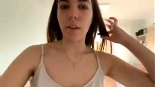 LaurindaStalford online show from June 2026 04:01:01 PM