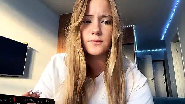 Lisi Kiss  online show from June 2026 05:06:01 PM