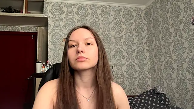 ShaylaChong online show from May 2026 07:06:01 AM