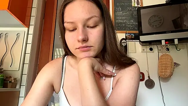 Snapshot of ShaylaChong chatting on July 2026 07:13:01 AM ShaylaChong online show from July 2026 07:13:01 AM