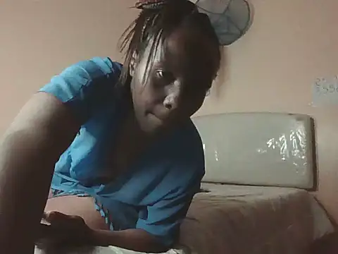 Snapshot of pinky-lips chatting on May 2026 04:46:01 PM pinky-lips online show from May 2026 04:46:01 PM