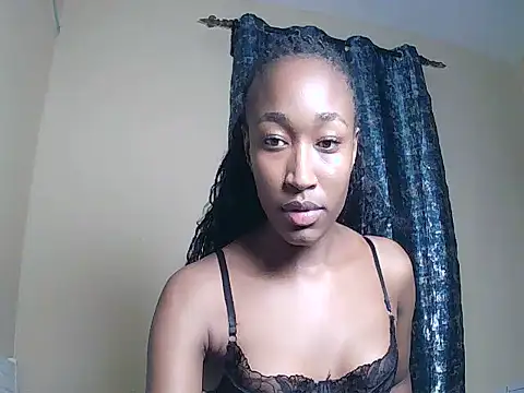 Snapshot of pinky_aura22 chatting on May 2026 06:36:01 PM pinky aura22 online show from May 2026 06:36:01 PM