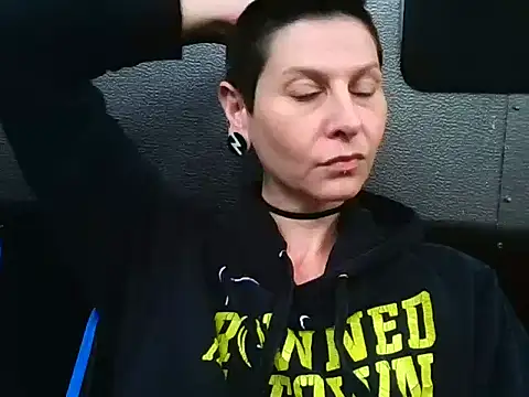 LaFemmeCyberObscura online show from May 2026 03:21:02 PM