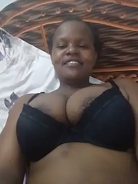 Snapshot of Lynnnasty chatting on May 2026 11:36:01 AM Lynnnasty online show from May 2026 11:36:01 AM