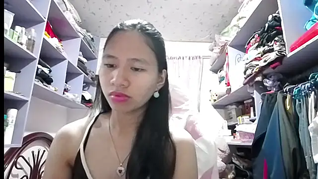 Snapshot of JoyeAmesbury chatting on June 2026 11:32:02 AM JoyeAmesbury online show from June 2026 11:32:02 AM