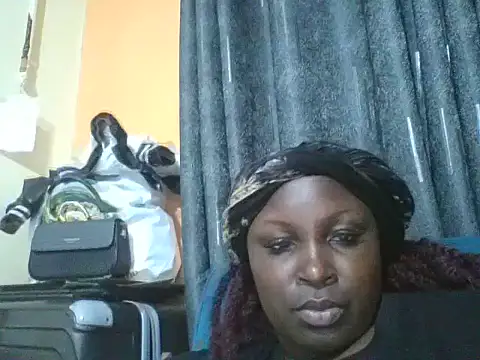 Queenbella780 online show from June 2026 06:34:02 PM