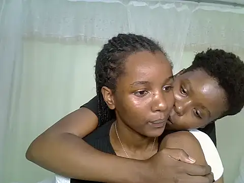 Snapshot of Sexy_vylsa chatting on July 2026 03:18:01 PM Sexy vylsa online show from July 2026 03:18:01 PM