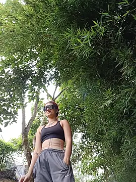Snapshot of Thamaragomexxx chatting on June 2026 01:46:02 PM Thamaragomexxx online show from June 2026 01:46:02 PM