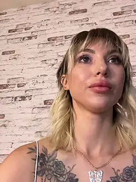 Snapshot of TeaseBabeXXX chatting on June 2026 10:24:02 PM TeaseBabeXXX online show from June 2026 10:24:02 PM