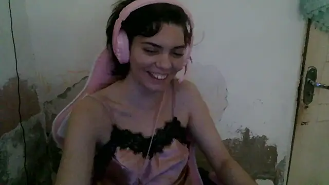 Snapshot of Angel_Ristoww chatting on June 2026 05:21:02 PM Angel Ristoww online show from June 2026 05:21:02 PM