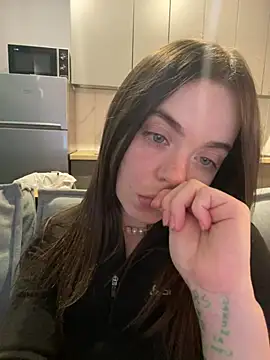 summerDESIRE online show from May 2026 12:56:01 PM