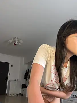 Snapshot of Lina_cuteee chatting on May 2026 05:31:01 PM Lina cuteee online show from May 2026 05:31:01 PM