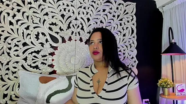 Snapshot of Bianca_DVarela chatting on May 2026 08:06:02 PM Bianca DVarela online show from May 2026 08:06:02 PM