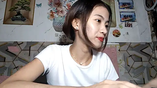 Snapshot of DeeannGunby chatting on June 2026 04:09:01 PM DeeannGunby online show from June 2026 04:09:01 PM