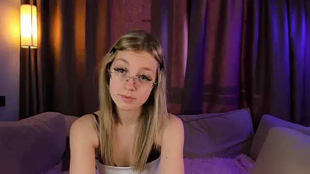 NovaOliphant online show from June 2026 03:46:02 AM