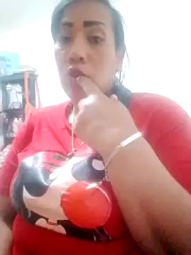 Snapshot of OliviaWilliamm chatting on June 2026 12:25:01 AM OliviaWilliamm online show from June 2026 12:25:01 AM