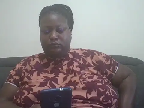 Snapshot of fat_ebonyqueen chatting on June 2026 06:22:02 AM fat ebonyqueen online show from June 2026 06:22:02 AM