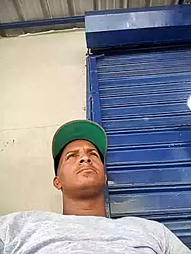 Snapshot of luis391986 chatting on May 2026 02:12:02 PM luis391986 online show from May 2026 02:12:02 PM