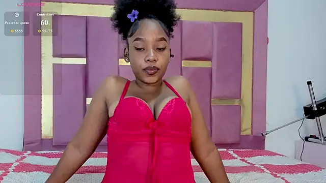 Snapshot of ArianaMadisson chatting on June 2026 01:42:02 PM ArianaMadisson online show from June 2026 01:42:02 PM