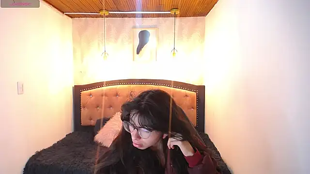 Allyshon  online show from June 2026 07:59:01 PM